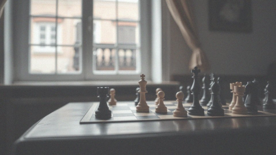 Jakie są strategie i taktyki w szachach?